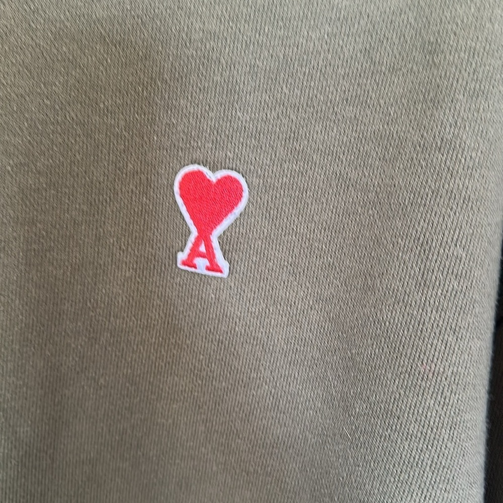 Ami Paris Ami de Coeur Army Green Sweatshirt – Fall Staple – Size XL - Picture 4 of 8